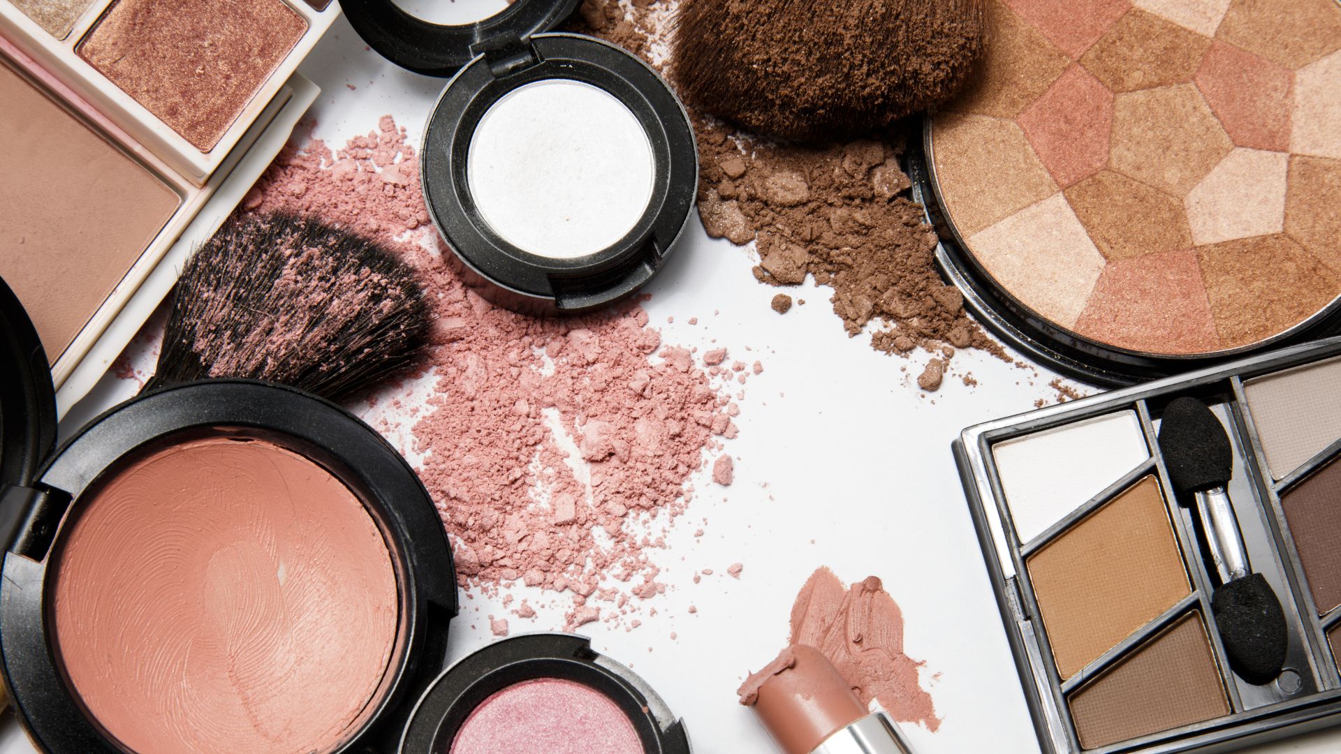 Hair & Make-Up Artist